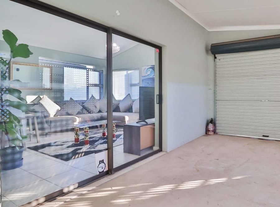 3 Bedroom Property for Sale in Pacaltsdorp Western Cape